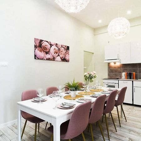 Ultra Central And Stylish Apartment With Ac Budapest Exteriör bild