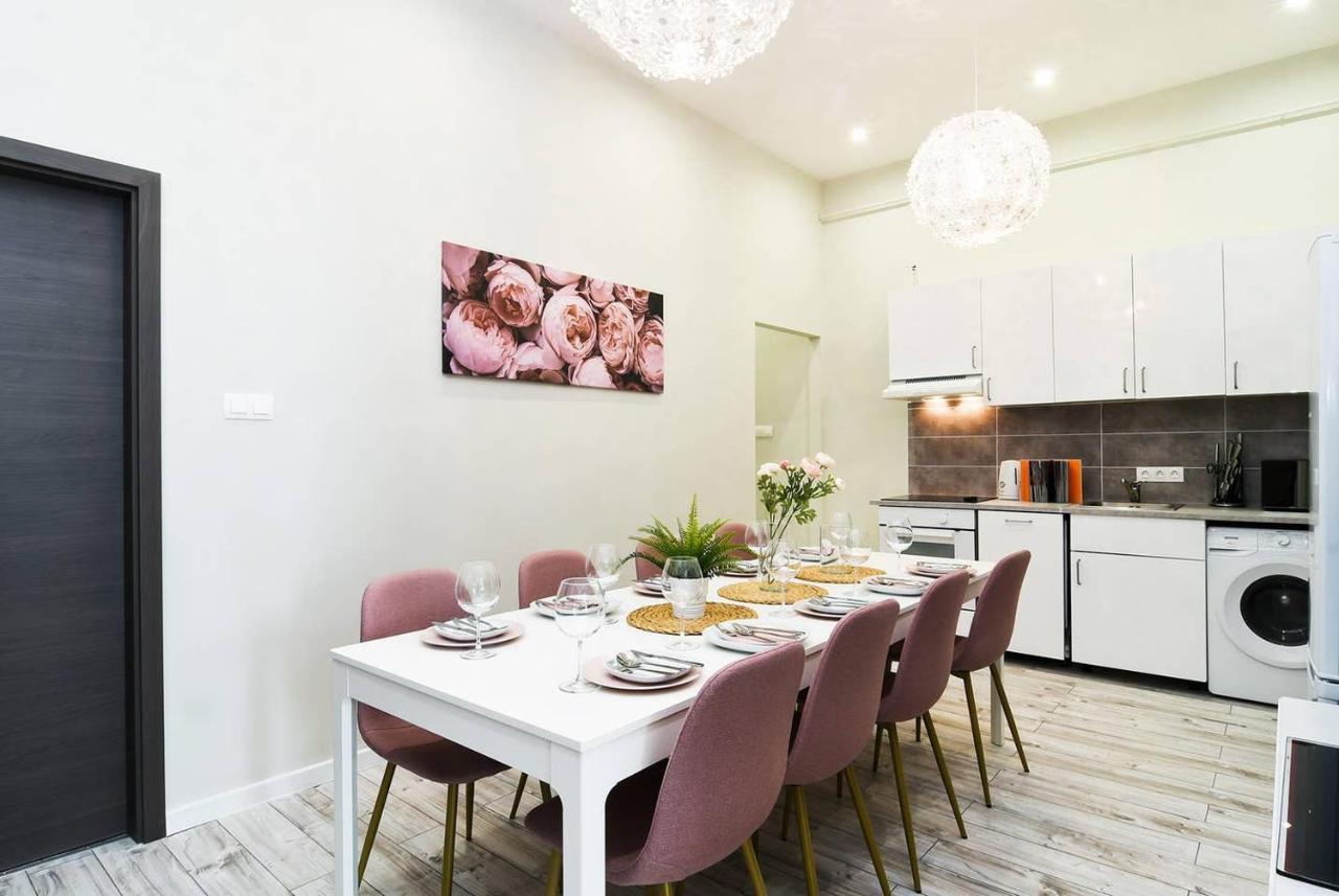 Ultra Central And Stylish Apartment With Ac Budapest Exteriör bild